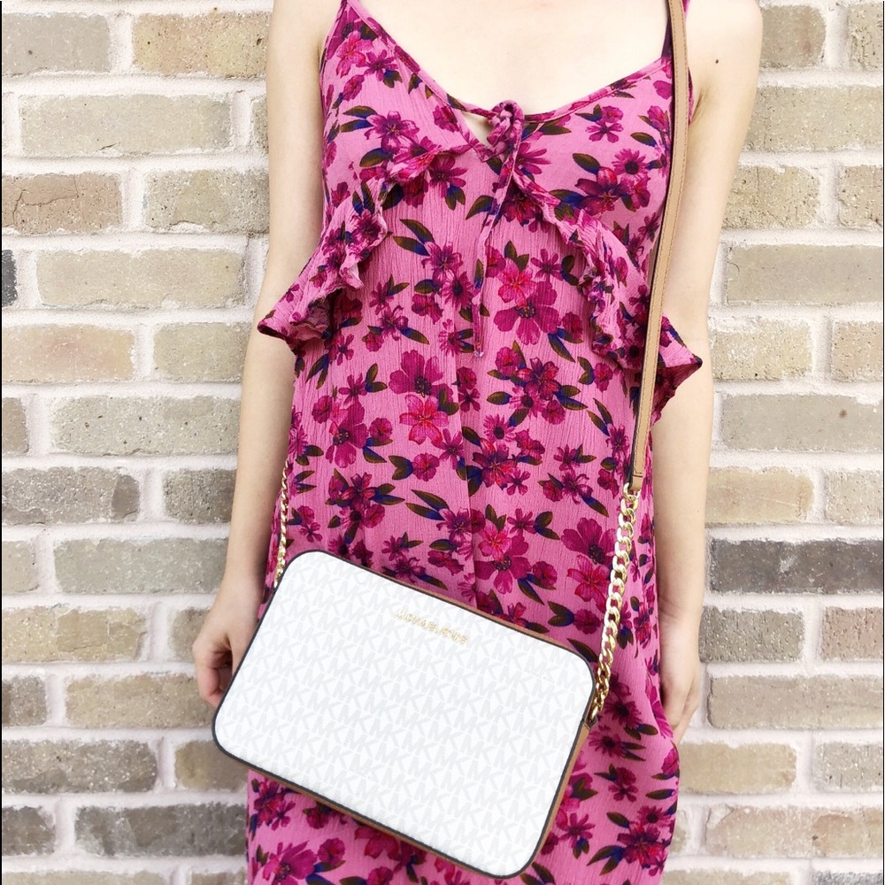 Gaby’sBags💕Michael Kors Large Crossbody Vanilla - Picture 3 of 6